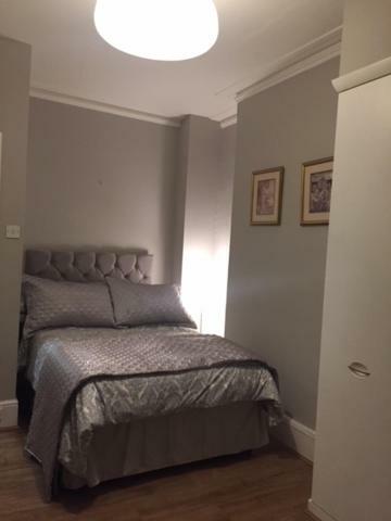 Perfect 2 Bedroom Flat Shepherds Bush W12 Londra Esterno foto